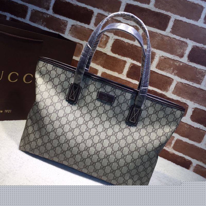 G*u*i shopping bags